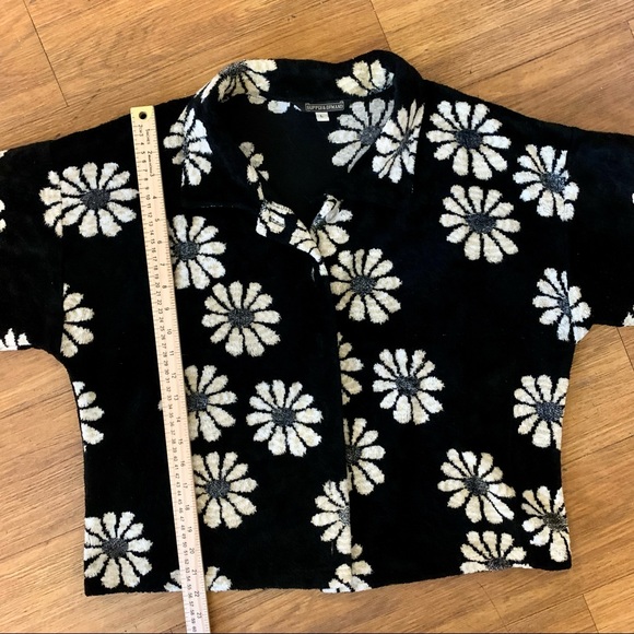SUPPLY & DEMAND Soft, Plush, Cozy Jacket. Long sleeve. Black Floral Size L - Picture 4 of 12